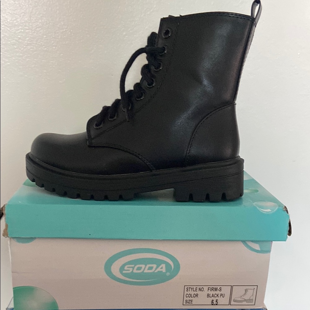 Soda Black Lace-Up Boots